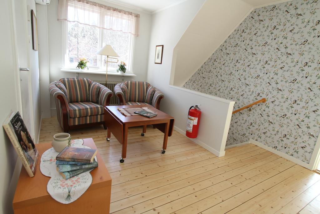 Aelvnaera Bed & Breakfast Karlstad Bagian luar foto