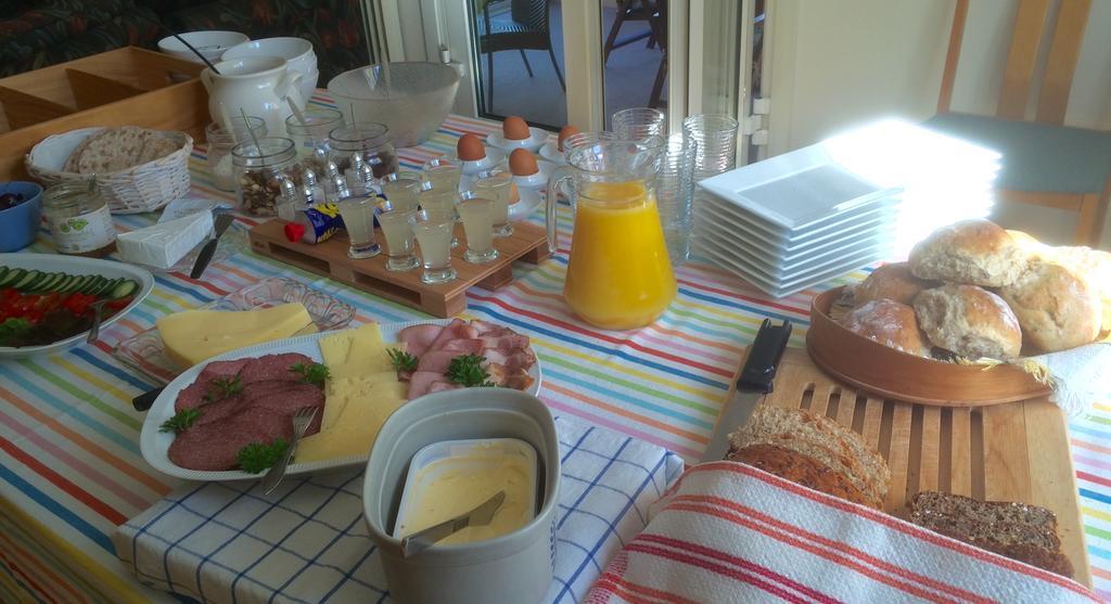Aelvnaera Bed & Breakfast Karlstad Bagian luar foto